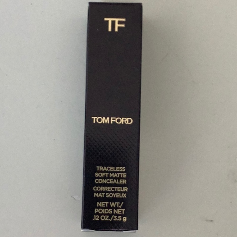 TOM FORD TRACELESS SOFT MATTE CONCEALER - Picture 2 of 2